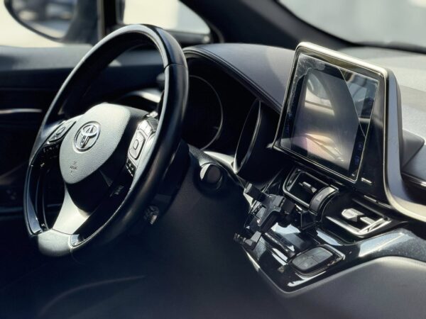 TOYOTA C-HR 1.8 Hybrid