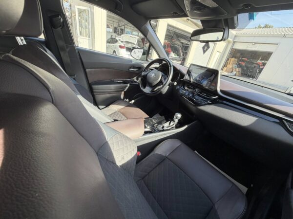 TOYOTA C-HR 1.8 Hybrid