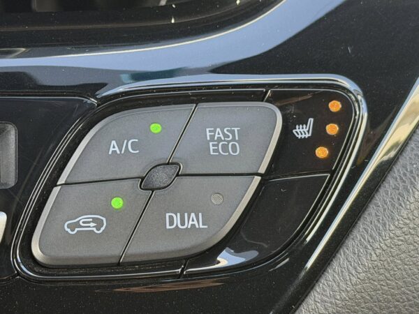 TOYOTA C-HR 1.8 Hybrid