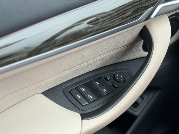 BMW X1 sDrive 20i Sport Line