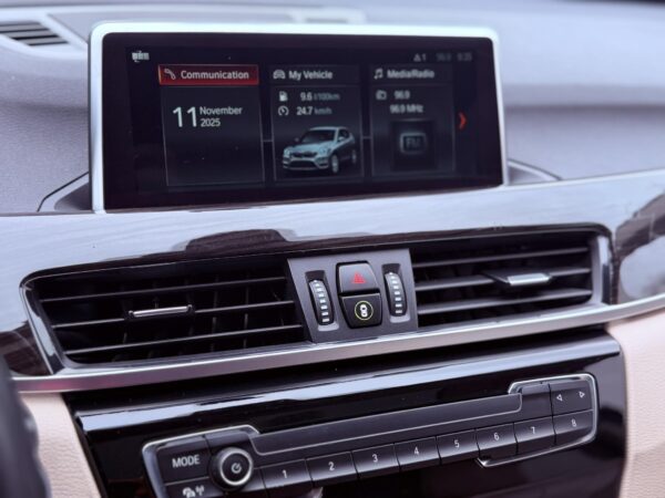 BMW X1 sDrive 20i Sport Line