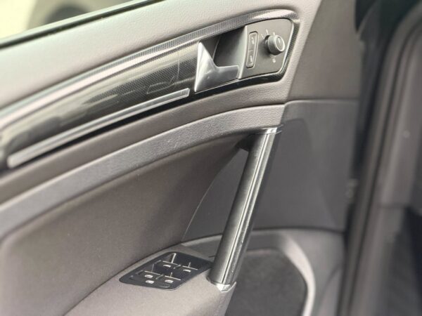 Volkswagen Golf VII 1.6 TDI Highline BlueMotion