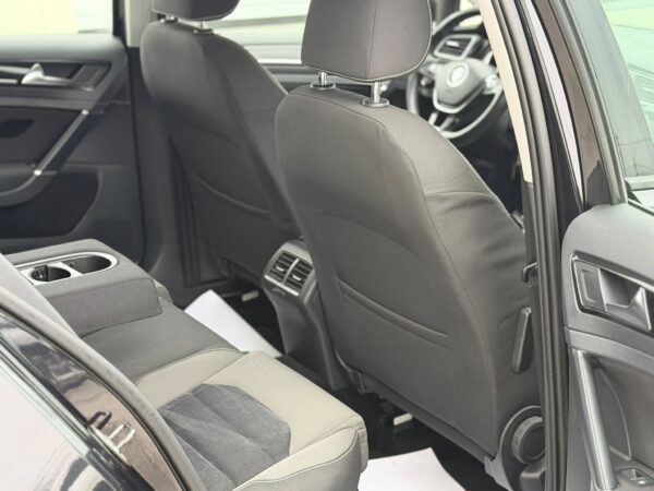 Volkswagen Golf VII 1.6 TDI Highline BlueMotion
