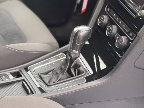 Volkswagen Golf VII 1.6 TDI Highline BlueMotion