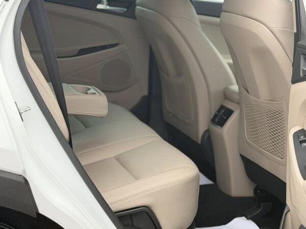 Hyundai Tucson 2.0 CRDI 4WD 6AT Premium+