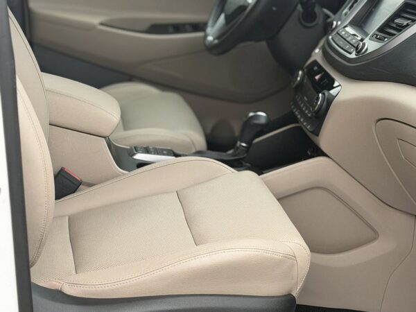 Hyundai Tucson 2.0 CRDI 4WD 6AT Premium+