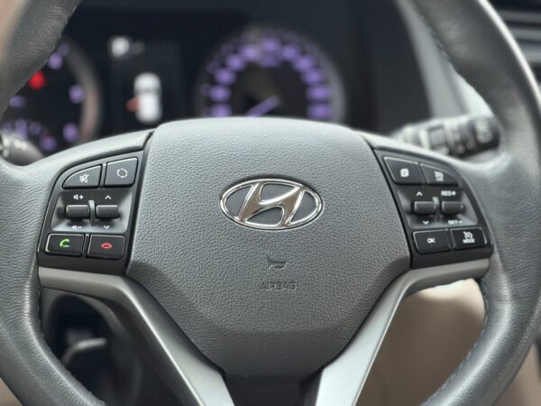 Hyundai Tucson 2.0 CRDI 4WD 6AT Premium+