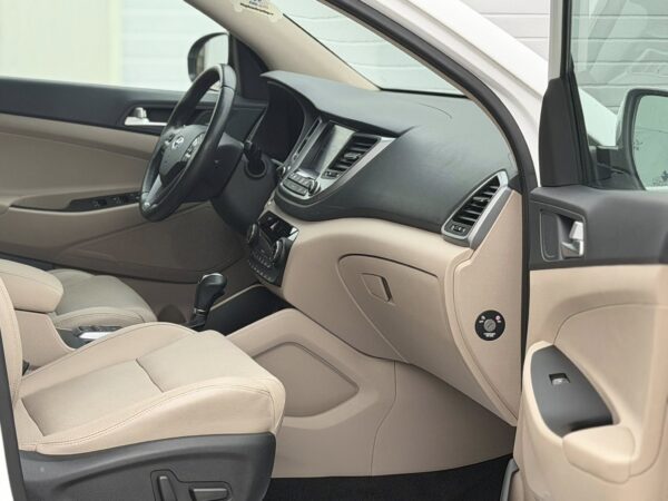 Hyundai Tucson 2.0 CRDI 4WD 6AT Premium+