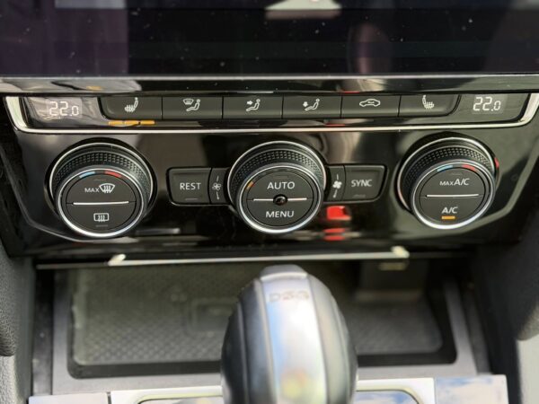 Volkswagen / Arteon 1.5 TSI ACT R-Line