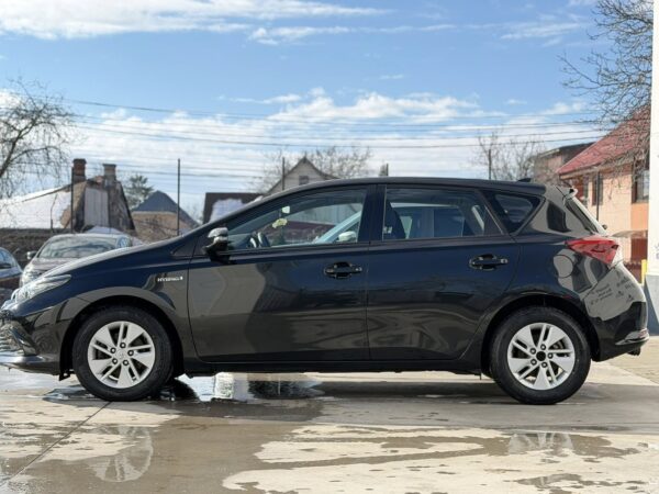 Toyota Auris 1.8 Hybrid Cool