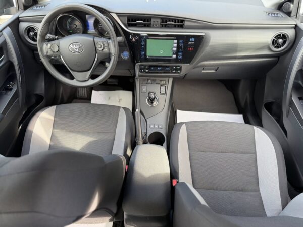 Toyota Auris 1.8 Hybrid Cool