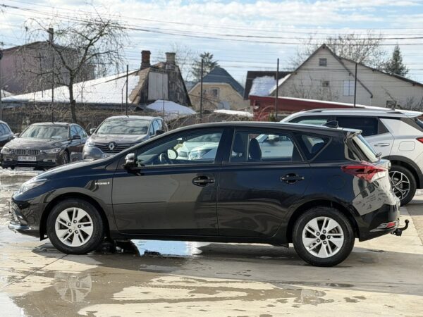 Toyota Auris 1.8 Hybrid Cool