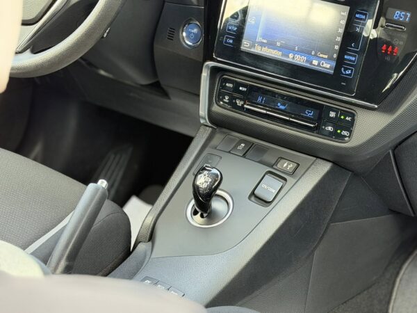 Toyota Auris 1.8 Hybrid Cool