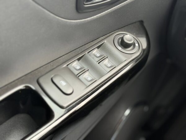 Renault Captur ENERGY TCe 120 LIMITED