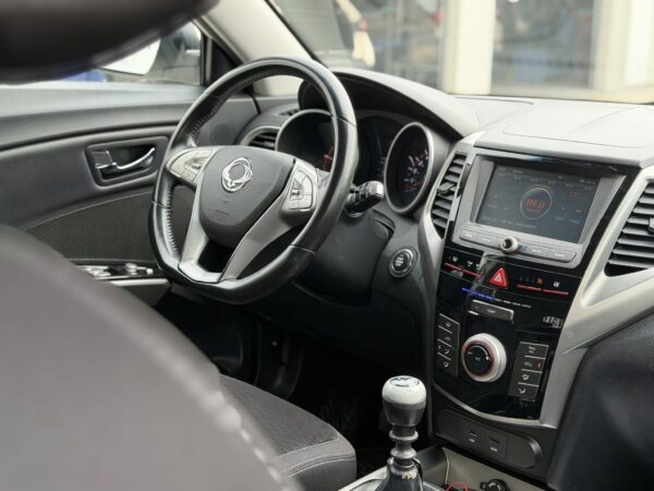 Ssangyong Tivoli 1.6 Turbodiesel Be Visual 4x2