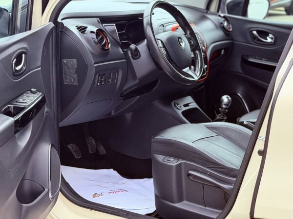 Renault Captur ENERGY TCe 120 LIMITED
