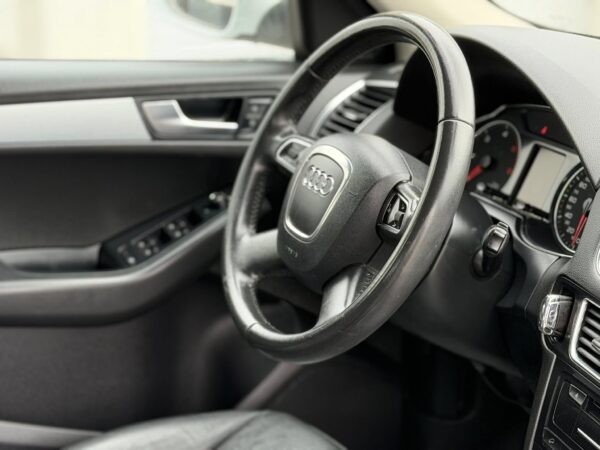 AUDI Q5 2.0 TDI