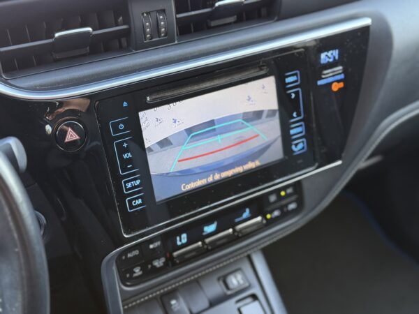 Toyota Auris 1.8 Hybrid Design Edition