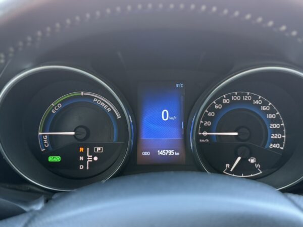 Toyota Auris 1.8 Hybrid Design Edition