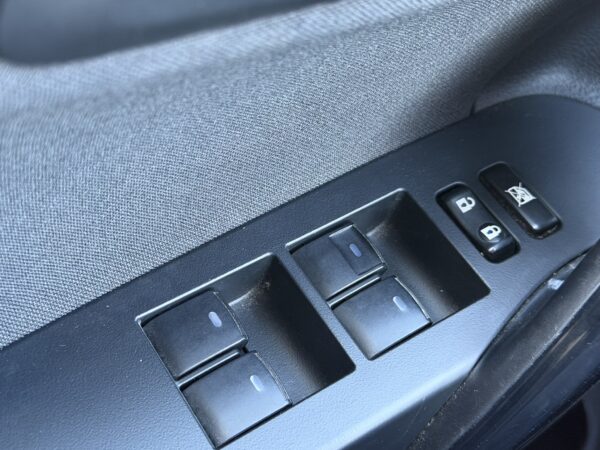 Toyota Auris 1.8 Hybrid Design Edition