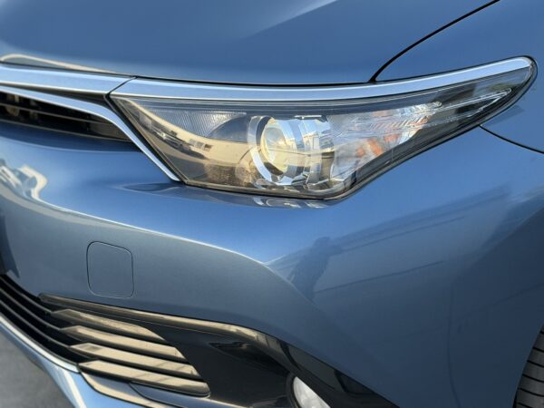 Toyota Auris 1.8 Hybrid Design Edition