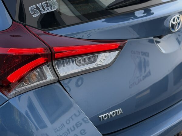 Toyota Auris 1.8 Hybrid Design Edition