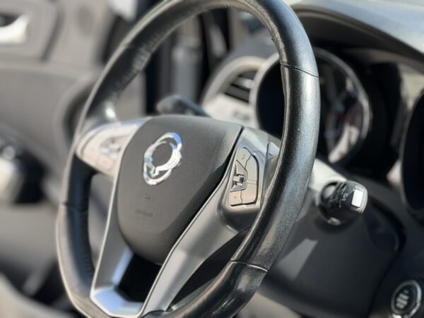SsangYong Tivoli second hand 2016 negru – foto 19