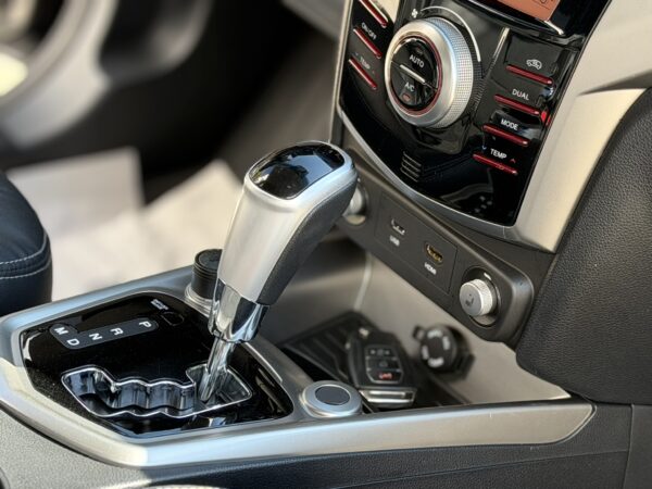 SsangYong Tivoli second hand 2016 negru – foto 29