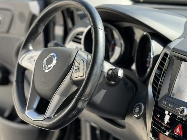 SsangYong Tivoli second hand 2016 negru – foto 18