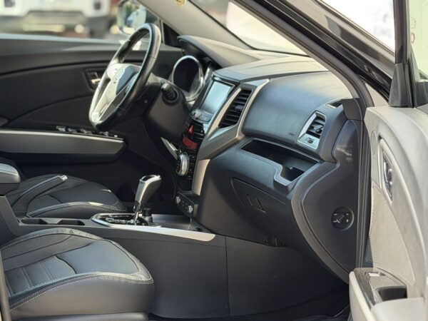SsangYong Tivoli second hand 2016 negru – foto 21