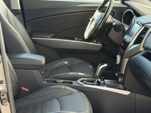 SsangYong Tivoli second hand 2016 negru – foto 22