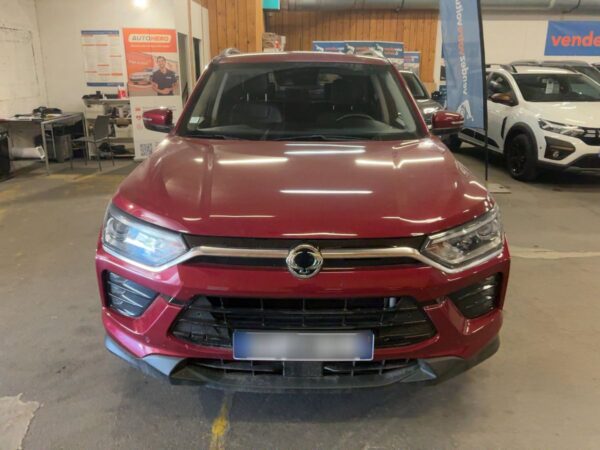 SsangYong Korando 2020 roșu, vedere din față