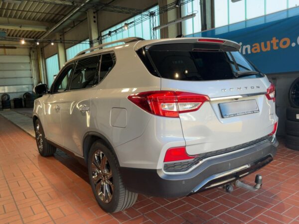 SsangYong Rexton 2019 gri, spate-stânga