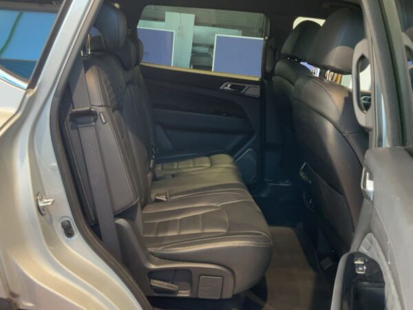 SsangYong Rexton 2019 gri, bancheta spate din piele